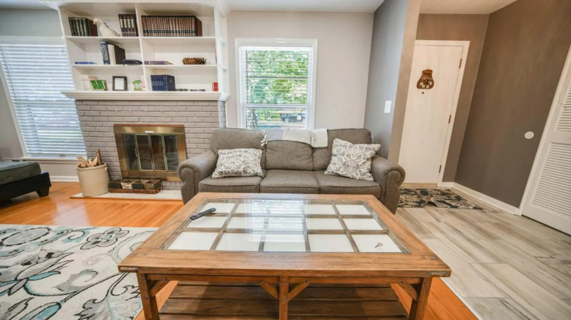 Holiday home Spacious 5-Bedroom Retreat For 12 In Serene Neighborhood Near Louisville'S Best Attractions