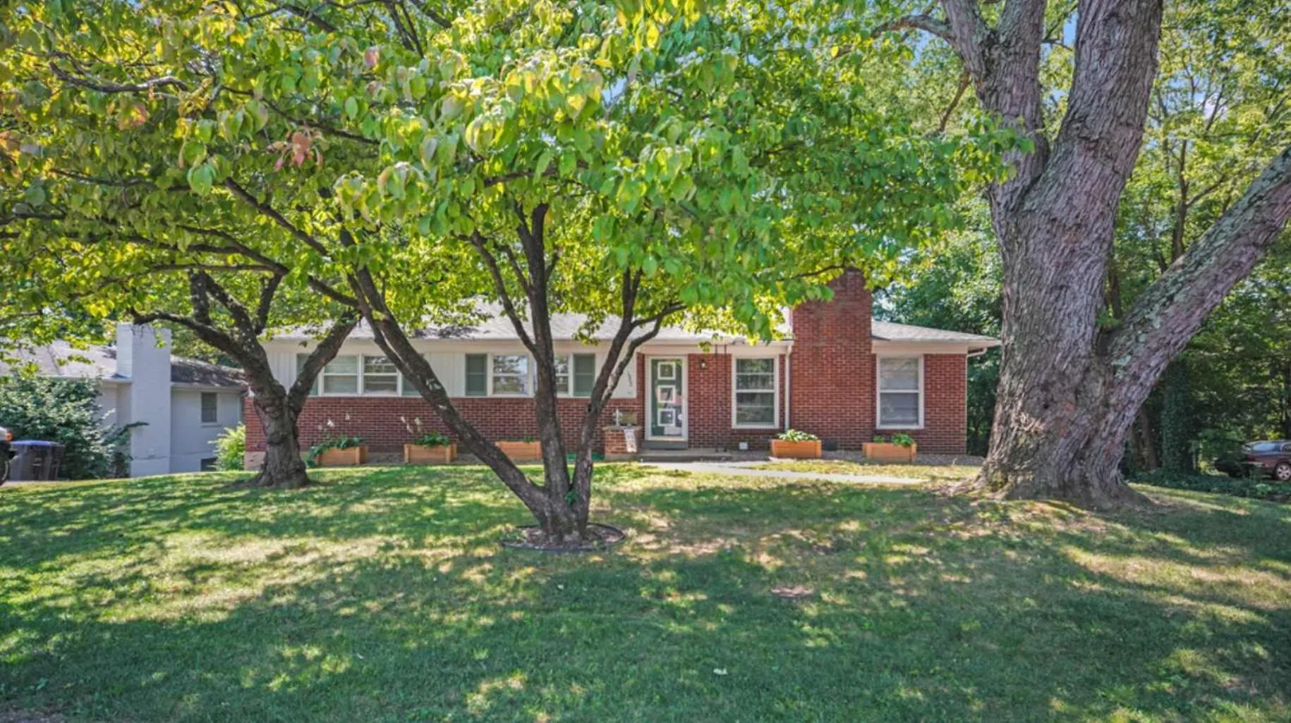 Spacious 5-Bedroom Retreat For 12 In Serene Neighborhood Near Louisville'S Best Attractions Holiday home Louisville